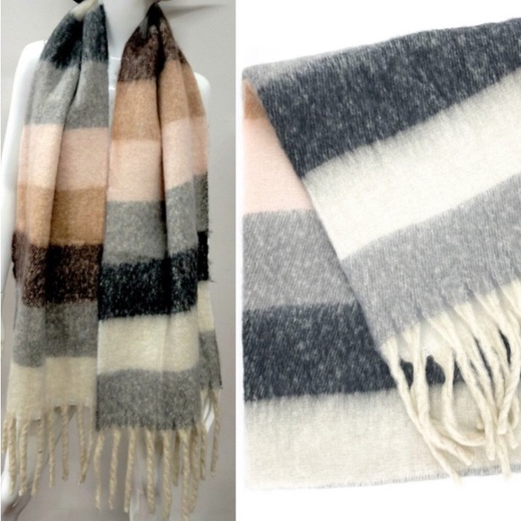 Sold! 🎈New Oversized long striped winter scarf with fringe - Picture 3 of 11